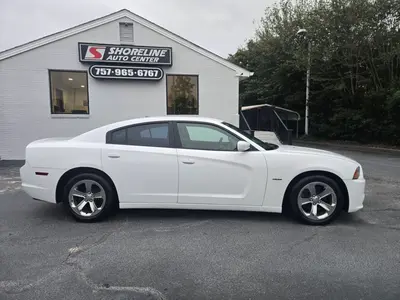 2014 Dodge Charger — photo 2